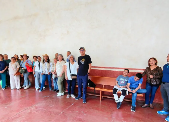Grupo de visitantes en experiencia TAZIMOR